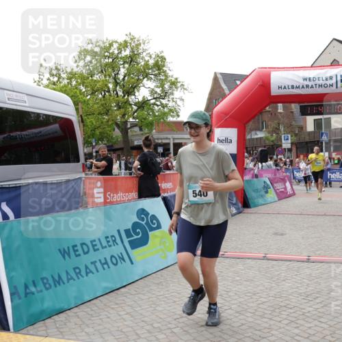 10.05.2026 - 8. Wedeler Halbmarathon Yannick Fuchs http://msf.ph/oto/9727494 10.05.2026 11:41:08 Ziel 310, 540, 543, 658, 679, 770, 893, 1048 meine-sportfotos.de