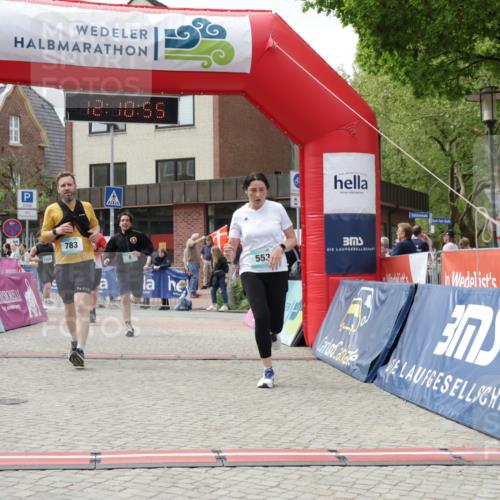 10.05.2026 - 8. Wedeler Halbmarathon Yannick Fuchs http://msf.ph/oto/9727532 10.05.2026 12:10:53 Ziel 8, 553, 692, 783, 1026 meine-sportfotos.de