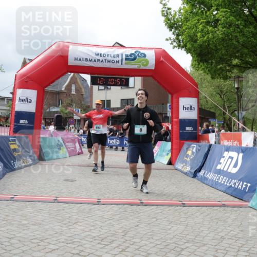 10.05.2026 - 8. Wedeler Halbmarathon Yannick Fuchs http://msf.ph/oto/9727565 10.05.2026 12:10:55 Ziel 8, 200, 553, 692, 783, 1026 meine-sportfotos.de