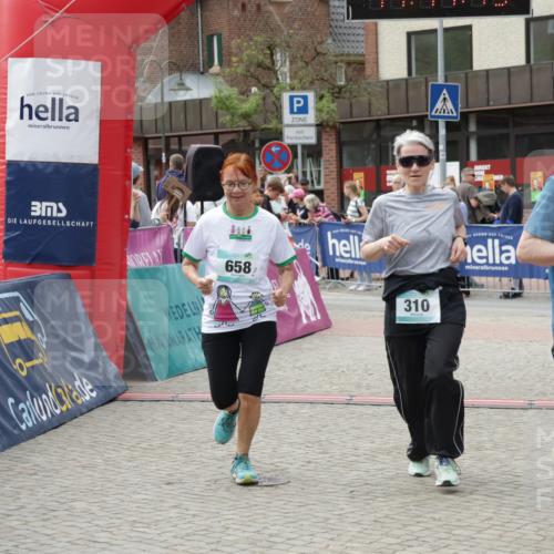 10.05.2026 - 8. Wedeler Halbmarathon Yannick Fuchs http://msf.ph/oto/9727575 10.05.2026 11:41:13 Ziel 153, 310, 543, 658, 770, 1048 meine-sportfotos.de