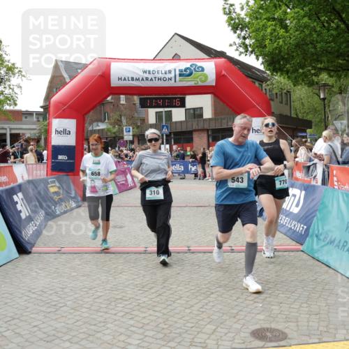 10.05.2026 - 8. Wedeler Halbmarathon Yannick Fuchs http://msf.ph/oto/9727600 10.05.2026 11:41:14 Ziel 153, 310, 543, 658, 770, 1048 meine-sportfotos.de