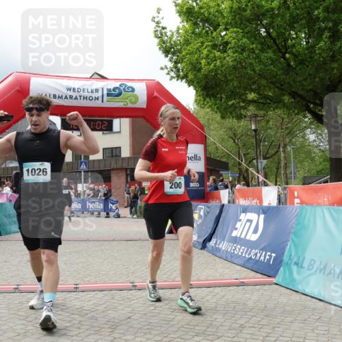 10.05.2026 - 8. Wedeler Halbmarathon Yannick Fuchs http://msf.ph/oto/9727643 10.05.2026 12:11:00 Ziel 8, 48, 200, 692, 1026 meine-sportfotos.de