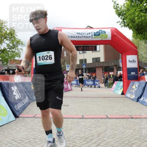 10.05.2026 - 8. Wedeler Halbmarathon Yannick Fuchs http://msf.ph/oto/9727669 10.05.2026 12:11:01 Ziel 48, 200, 692, 1026 meine-sportfotos.de