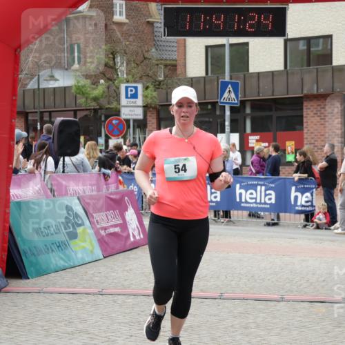 10.05.2026 - 8. Wedeler Halbmarathon Yannick Fuchs http://msf.ph/oto/9727690 10.05.2026 11:41:22 Ziel 54, 153, 868 meine-sportfotos.de