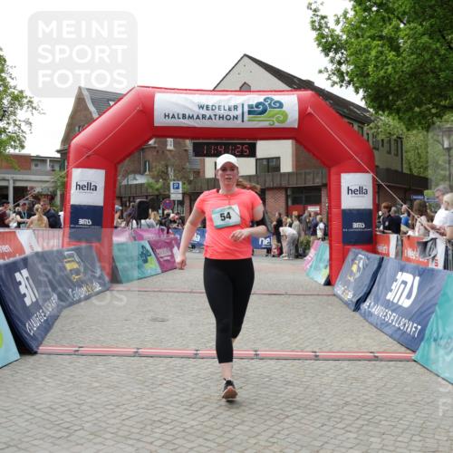 10.05.2026 - 8. Wedeler Halbmarathon Yannick Fuchs http://msf.ph/oto/9727715 10.05.2026 11:41:23 Ziel 54, 153, 868 meine-sportfotos.de