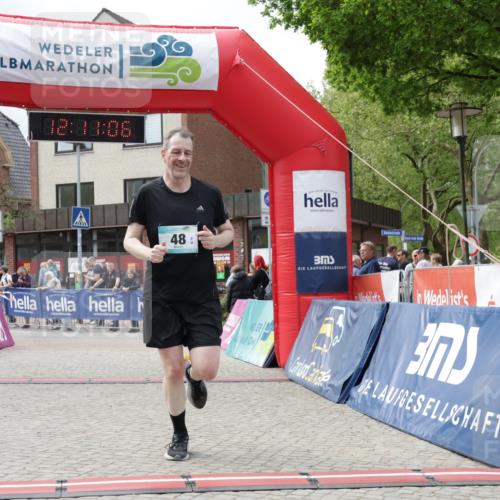 10.05.2026 - 8. Wedeler Halbmarathon Yannick Fuchs http://msf.ph/oto/9727716 10.05.2026 12:11:04 Ziel 48, 200 meine-sportfotos.de