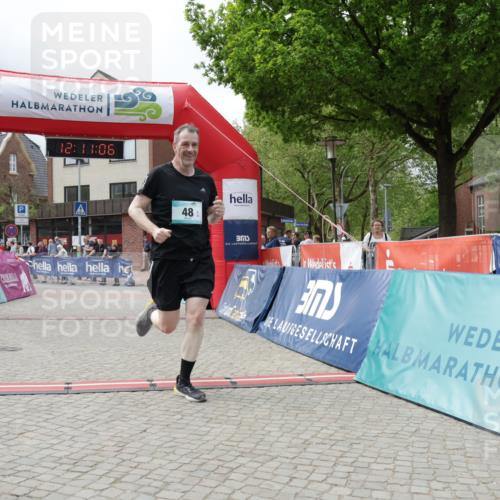 10.05.2026 - 8. Wedeler Halbmarathon Yannick Fuchs http://msf.ph/oto/9727728 10.05.2026 12:11:04 Ziel 48, 200 meine-sportfotos.de