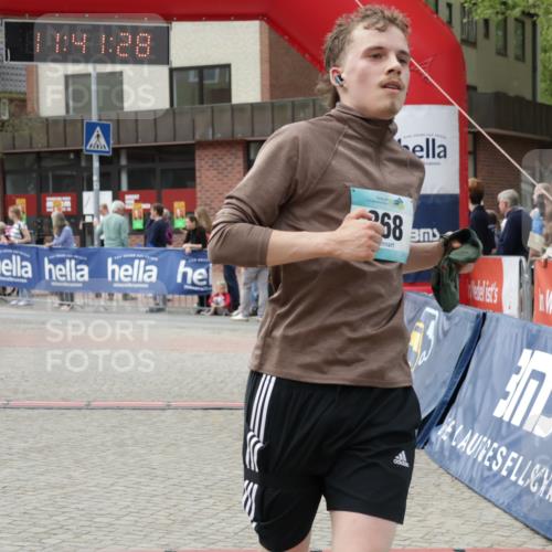 10.05.2026 - 8. Wedeler Halbmarathon Yannick Fuchs http://msf.ph/oto/9727747 10.05.2026 11:41:26 Ziel 54, 868 meine-sportfotos.de
