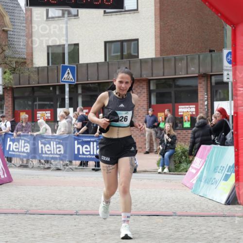 10.05.2026 - 8. Wedeler Halbmarathon Yannick Fuchs http://msf.ph/oto/9727749 10.05.2026 12:11:29 Ziel 226 meine-sportfotos.de