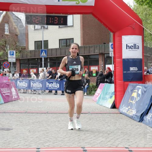 10.05.2026 - 8. Wedeler Halbmarathon Yannick Fuchs http://msf.ph/oto/9727764 10.05.2026 12:11:29 Ziel 226 meine-sportfotos.de