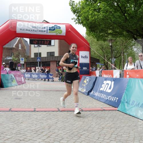 10.05.2026 - 8. Wedeler Halbmarathon Yannick Fuchs http://msf.ph/oto/9727785 10.05.2026 12:11:30 Ziel 226 meine-sportfotos.de