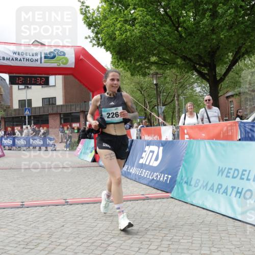 10.05.2026 - 8. Wedeler Halbmarathon Yannick Fuchs http://msf.ph/oto/9727793 10.05.2026 12:11:30 Ziel 226 meine-sportfotos.de