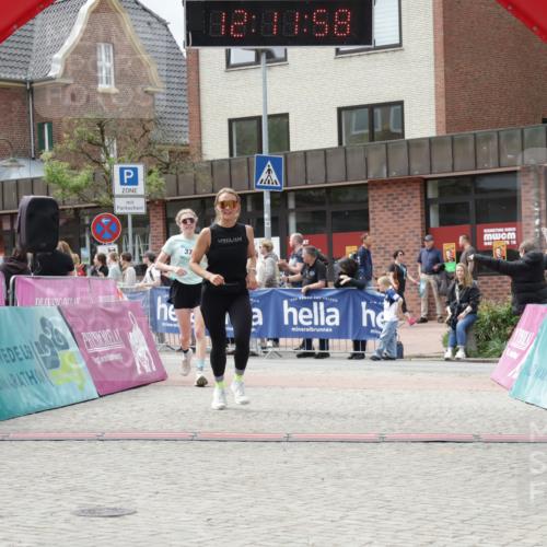 10.05.2026 - 8. Wedeler Halbmarathon Yannick Fuchs http://msf.ph/oto/9727841 10.05.2026 12:11:56 Ziel 377, 429 meine-sportfotos.de