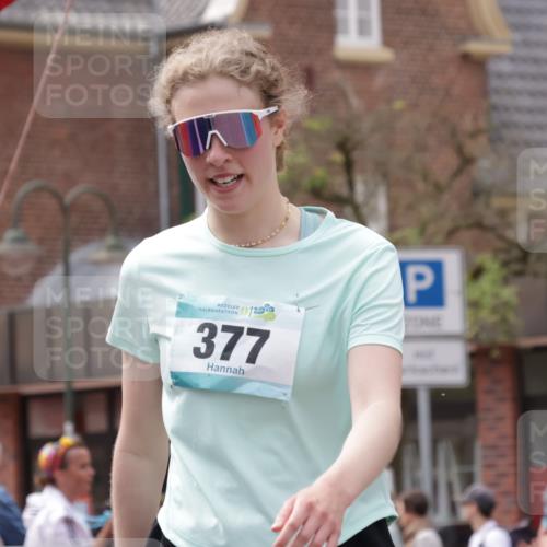 10.05.2026 - 8. Wedeler Halbmarathon Yannick Fuchs http://msf.ph/oto/9727896 10.05.2026 12:12:01 Ziel 149, 377, 429 meine-sportfotos.de