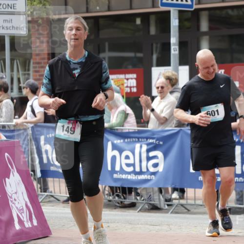 10.05.2026 - 8. Wedeler Halbmarathon Yannick Fuchs http://msf.ph/oto/9727904 10.05.2026 12:12:02 Ziel 149, 377, 429, 601 meine-sportfotos.de