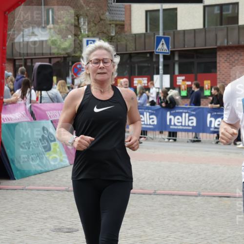 10.05.2026 - 8. Wedeler Halbmarathon Yannick Fuchs http://msf.ph/oto/9727918 10.05.2026 11:41:44 Ziel 248, 453, 751, 812, 923, 924, 2238 meine-sportfotos.de