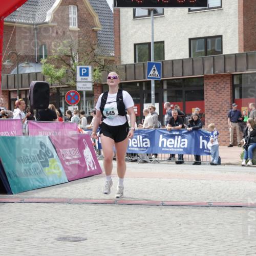 10.05.2026 - 8. Wedeler Halbmarathon Yannick Fuchs http://msf.ph/oto/9727955 10.05.2026 12:12:07 Ziel 149, 545, 601 meine-sportfotos.de