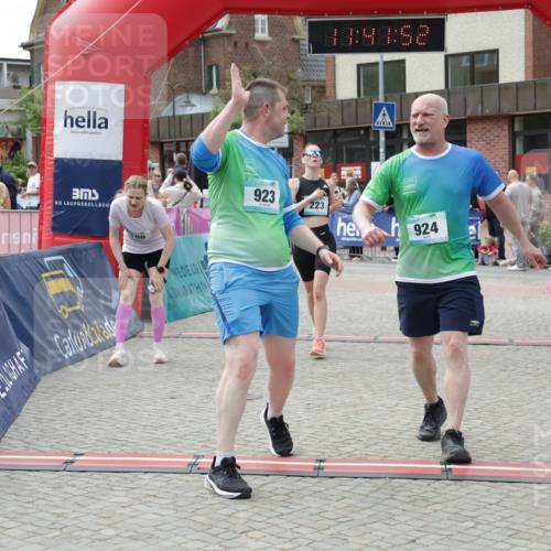 10.05.2026 - 8. Wedeler Halbmarathon Yannick Fuchs http://msf.ph/oto/9728007 10.05.2026 11:41:50 Ziel 108, 223, 923, 924, 2238 meine-sportfotos.de