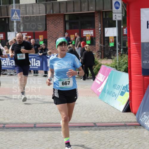 10.05.2026 - 8. Wedeler Halbmarathon Yannick Fuchs http://msf.ph/oto/9728013 10.05.2026 12:12:18 Ziel 322, 323, 667 meine-sportfotos.de