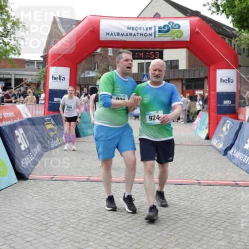 10.05.2026 - 8. Wedeler Halbmarathon Yannick Fuchs http://msf.ph/oto/9728043 10.05.2026 11:41:52 Ziel 108, 223, 923, 924 meine-sportfotos.de