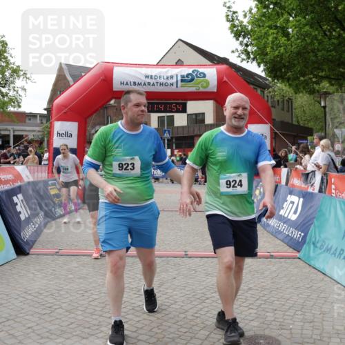 10.05.2026 - 8. Wedeler Halbmarathon Yannick Fuchs http://msf.ph/oto/9728054 10.05.2026 11:41:53 Ziel 108, 223, 923, 924 meine-sportfotos.de