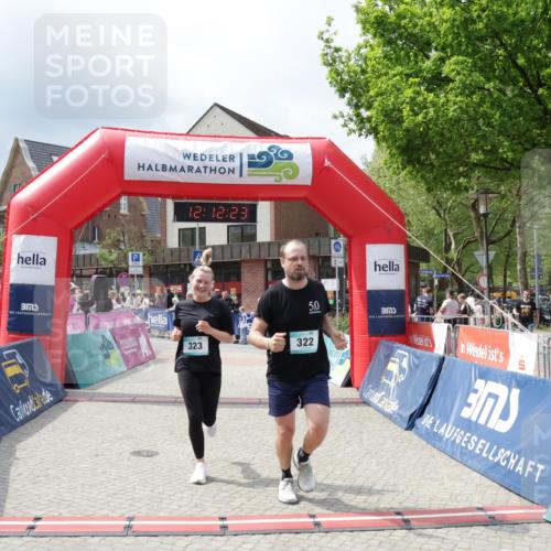 10.05.2026 - 8. Wedeler Halbmarathon Yannick Fuchs http://msf.ph/oto/9728076 10.05.2026 12:12:21 Ziel 322, 323, 667 meine-sportfotos.de