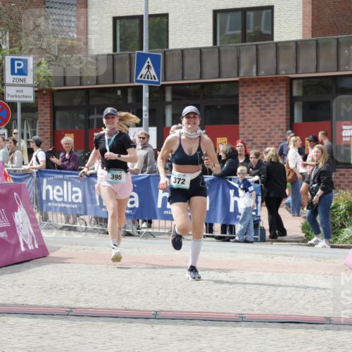 10.05.2026 - 8. Wedeler Halbmarathon Yannick Fuchs http://msf.ph/oto/9728112 10.05.2026 12:12:26 Ziel 323, 372 meine-sportfotos.de