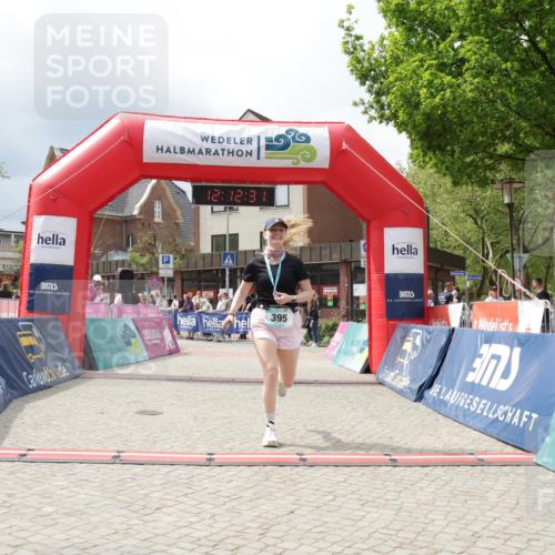 10.05.2026 - 8. Wedeler Halbmarathon Yannick Fuchs http://msf.ph/oto/9728196 10.05.2026 12:12:29 Ziel 372 meine-sportfotos.de