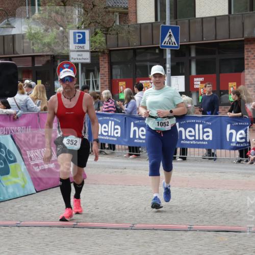 10.05.2026 - 8. Wedeler Halbmarathon Yannick Fuchs http://msf.ph/oto/9728260 10.05.2026 11:42:20 Ziel 127, 352, 1052 meine-sportfotos.de