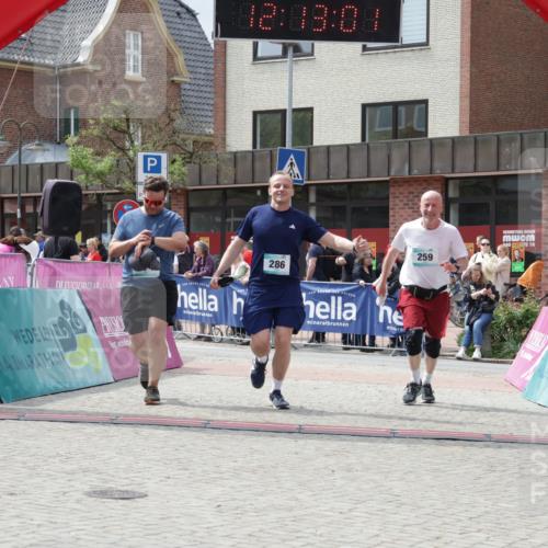 10.05.2026 - 8. Wedeler Halbmarathon Yannick Fuchs http://msf.ph/oto/9728264 10.05.2026 12:13:00 Ziel 259, 274, 286 meine-sportfotos.de