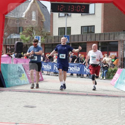 10.05.2026 - 8. Wedeler Halbmarathon Yannick Fuchs http://msf.ph/oto/9728269 10.05.2026 12:13:00 Ziel 259, 274, 286 meine-sportfotos.de
