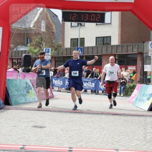 10.05.2026 - 8. Wedeler Halbmarathon Yannick Fuchs http://msf.ph/oto/9728274 10.05.2026 12:13:00 Ziel 259, 274, 286 meine-sportfotos.de