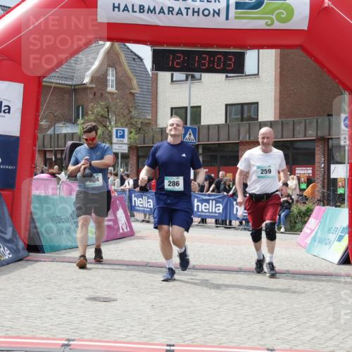 10.05.2026 - 8. Wedeler Halbmarathon Yannick Fuchs http://msf.ph/oto/9728294 10.05.2026 12:13:01 Ziel 259, 274, 286 meine-sportfotos.de