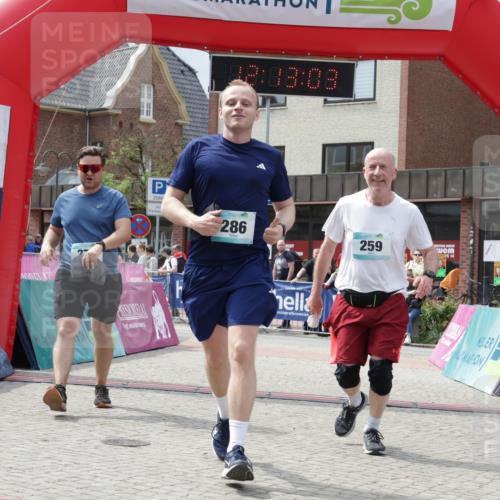 10.05.2026 - 8. Wedeler Halbmarathon Yannick Fuchs http://msf.ph/oto/9728314 10.05.2026 12:13:02 Ziel 259, 274, 286 meine-sportfotos.de