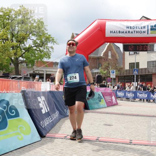 10.05.2026 - 8. Wedeler Halbmarathon Yannick Fuchs http://msf.ph/oto/9728336 10.05.2026 12:13:04 Ziel 259, 274, 286 meine-sportfotos.de