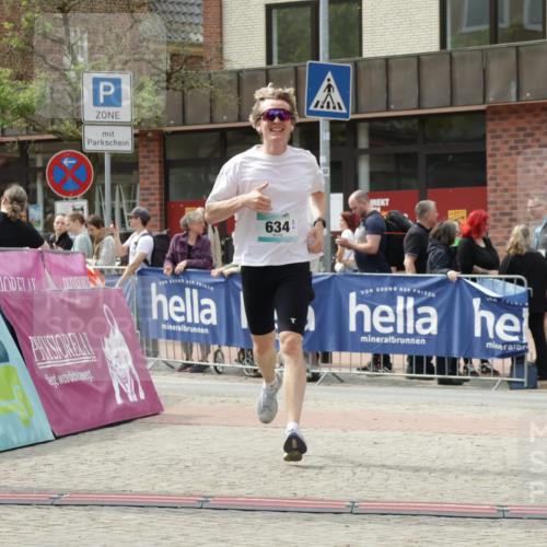 10.05.2026 - 8. Wedeler Halbmarathon Yannick Fuchs http://msf.ph/oto/9728425 10.05.2026 12:13:24 Ziel 634, 2126 meine-sportfotos.de