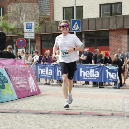 10.05.2026 - 8. Wedeler Halbmarathon Yannick Fuchs http://msf.ph/oto/9728435 10.05.2026 12:13:24 Ziel 634, 2126 meine-sportfotos.de