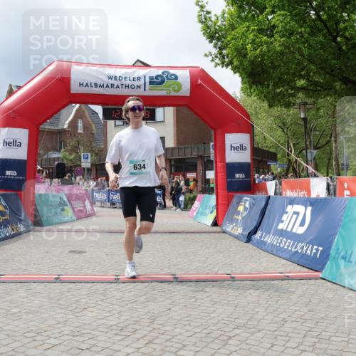 10.05.2026 - 8. Wedeler Halbmarathon Yannick Fuchs http://msf.ph/oto/9728467 10.05.2026 12:13:26 Ziel 634, 734 meine-sportfotos.de