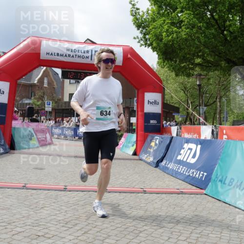 10.05.2026 - 8. Wedeler Halbmarathon Yannick Fuchs http://msf.ph/oto/9728478 10.05.2026 12:13:26 Ziel 634, 734 meine-sportfotos.de