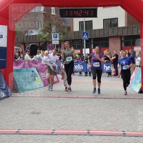 10.05.2026 - 8. Wedeler Halbmarathon Yannick Fuchs http://msf.ph/oto/9728483 10.05.2026 11:42:39 Ziel 458, 581, 589, 2035 meine-sportfotos.de