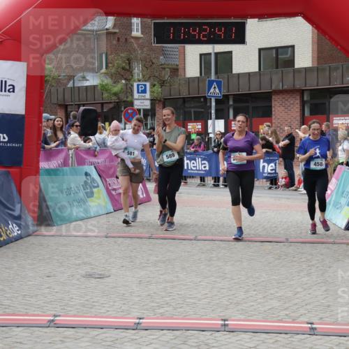 10.05.2026 - 8. Wedeler Halbmarathon Yannick Fuchs http://msf.ph/oto/9728487 10.05.2026 11:42:39 Ziel 458, 581, 589, 2035 meine-sportfotos.de
