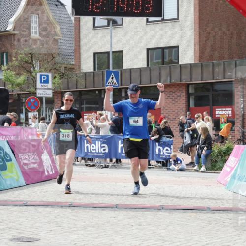 10.05.2026 - 8. Wedeler Halbmarathon Yannick Fuchs http://msf.ph/oto/9728721 10.05.2026 12:14:02 Ziel 64, 318 meine-sportfotos.de