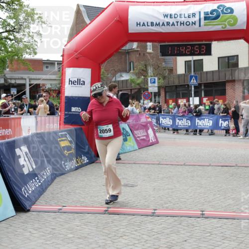 10.05.2026 - 8. Wedeler Halbmarathon Yannick Fuchs http://msf.ph/oto/9728735 10.05.2026 11:42:51 Ziel 2059 meine-sportfotos.de