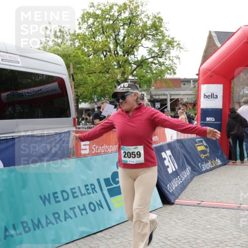 10.05.2026 - 8. Wedeler Halbmarathon Yannick Fuchs http://msf.ph/oto/9728745 10.05.2026 11:42:53 Ziel 906, 2059 meine-sportfotos.de