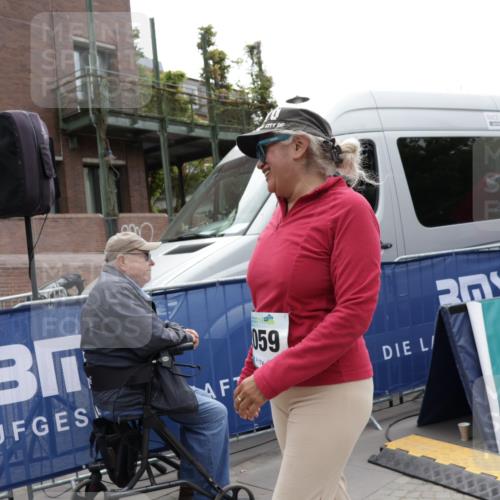 10.05.2026 - 8. Wedeler Halbmarathon Yannick Fuchs http://msf.ph/oto/9728786 10.05.2026 11:42:54 Ziel 906, 2059 meine-sportfotos.de