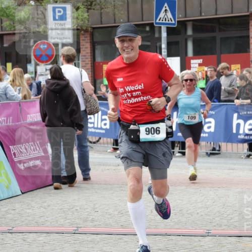 10.05.2026 - 8. Wedeler Halbmarathon Yannick Fuchs http://msf.ph/oto/9728795 10.05.2026 11:42:57 Ziel 109, 128, 906 meine-sportfotos.de