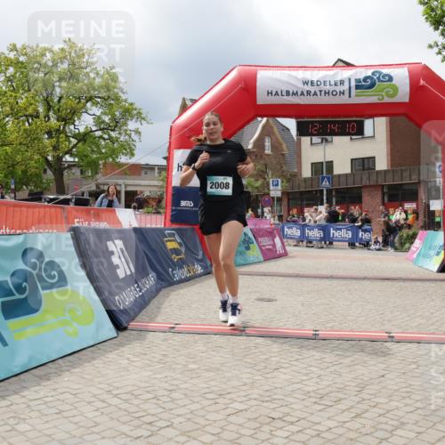 10.05.2026 - 8. Wedeler Halbmarathon Yannick Fuchs http://msf.ph/oto/9728796 10.05.2026 12:14:08 Ziel 64, 318, 2008 meine-sportfotos.de