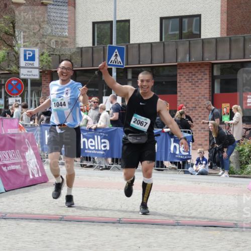 10.05.2026 - 8. Wedeler Halbmarathon Yannick Fuchs http://msf.ph/oto/9728836 10.05.2026 12:14:15 Ziel 1044, 2067 meine-sportfotos.de