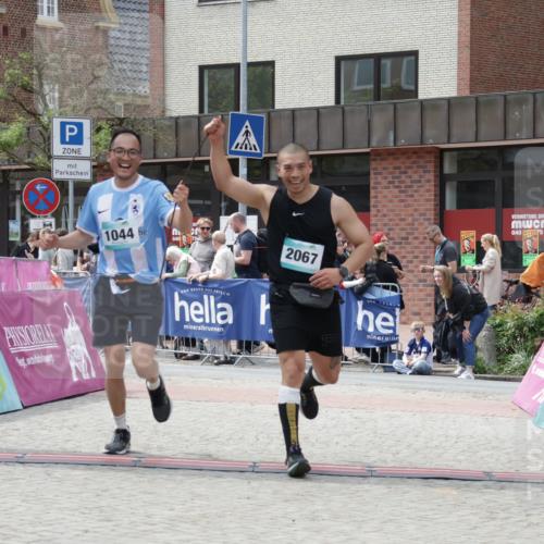 10.05.2026 - 8. Wedeler Halbmarathon Yannick Fuchs http://msf.ph/oto/9728846 10.05.2026 12:14:15 Ziel 1044, 2067 meine-sportfotos.de