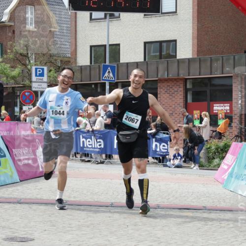 10.05.2026 - 8. Wedeler Halbmarathon Yannick Fuchs http://msf.ph/oto/9728852 10.05.2026 12:14:15 Ziel 1044, 2067 meine-sportfotos.de